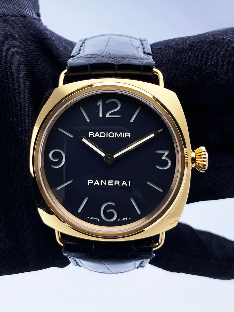 Panerai Radiomir PAM00231 18K Rose Gold Mens Watch