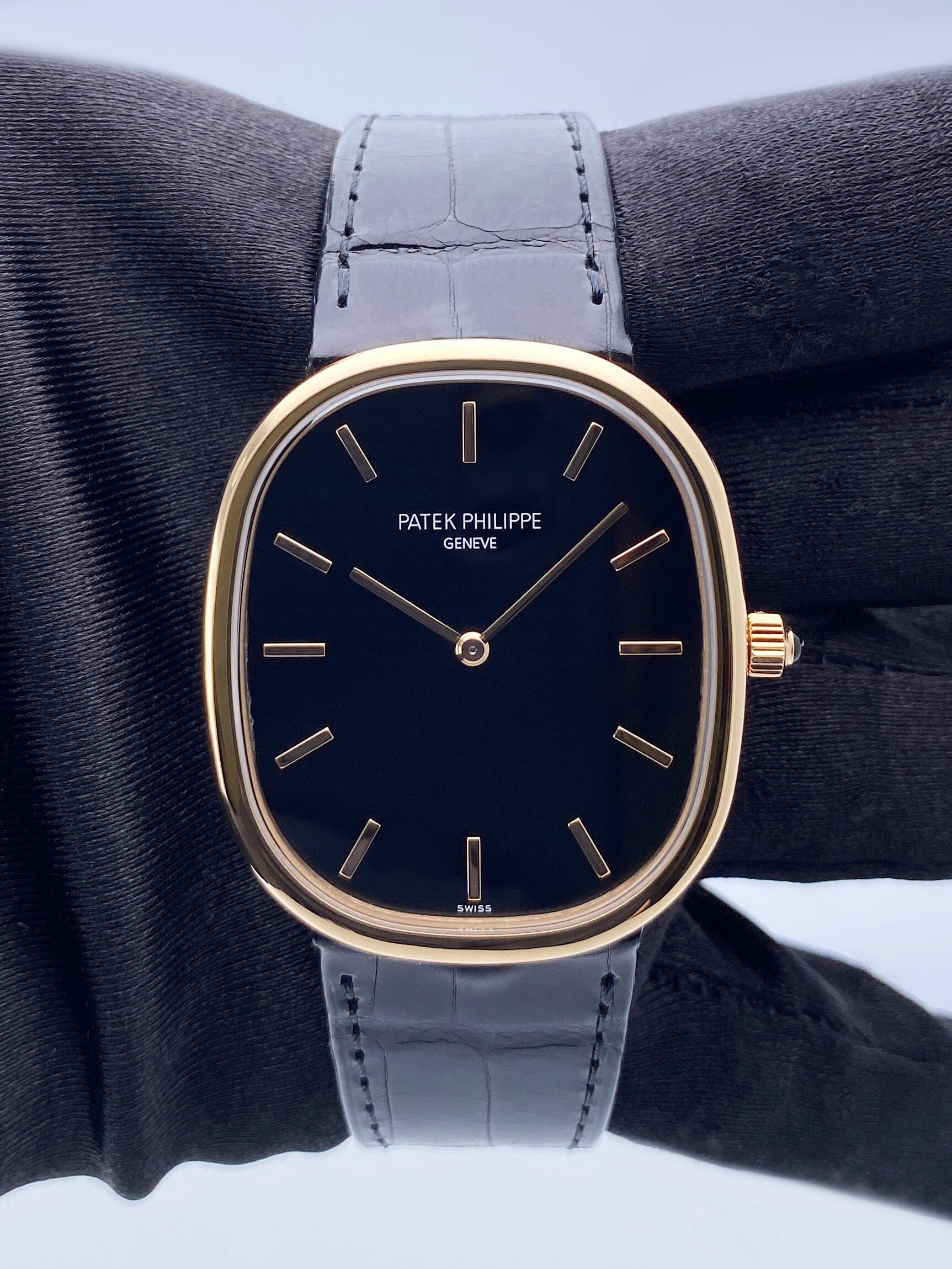 Patek Philippe Golden Ellipse 5738R 001