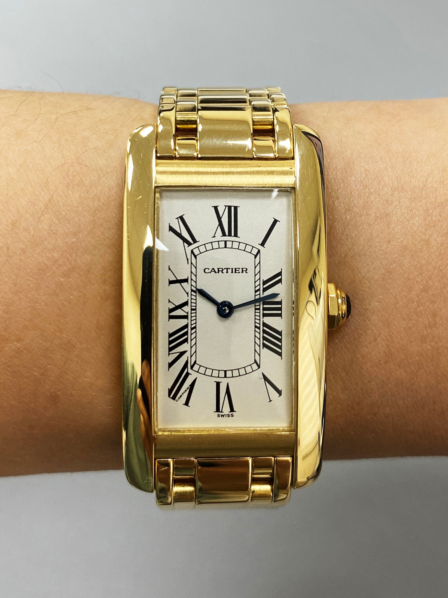 Cartier Tank Americaine 1721 Midsize 18K Yellow Gold Watch